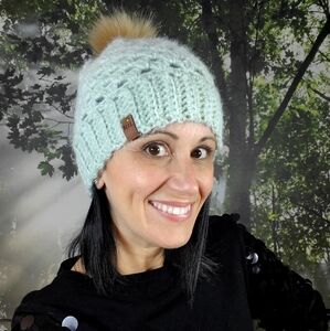 RIL GRANNY STITCH HATS- CROCHET- FAUX FUR